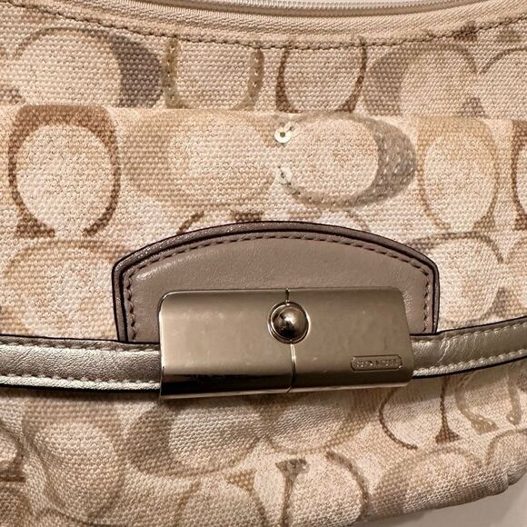 Coach Optic Canvas Shoulder bag - Picture 4 of 8